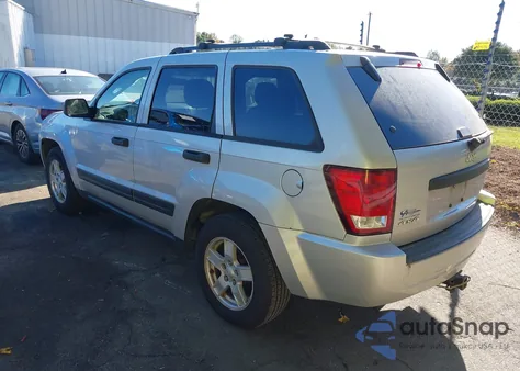 2005 Jeep Grand Cherokee Laredo из США, поврежденный, VIN 1J4GR48K05C605721